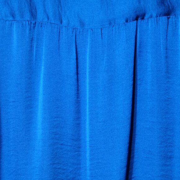 Relativity Blue 3/4 Sleeve Button-Tab Blouse - Size L, Lightweight & Stylish - Picture 10 of 11